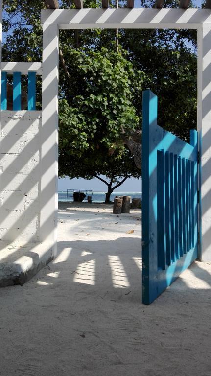 Rip Tide Vacation Inn, K.Guraidhoo กุราอิธู ภายนอก รูปภาพ