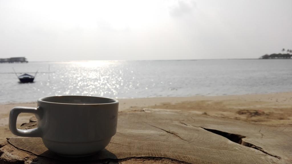 Rip Tide Vacation Inn, K.Guraidhoo กุราอิธู ภายนอก รูปภาพ