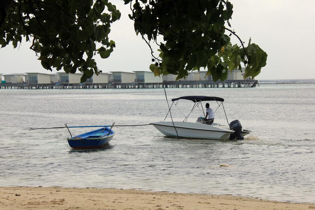 Rip Tide Vacation Inn, K.Guraidhoo กุราอิธู ภายนอก รูปภาพ