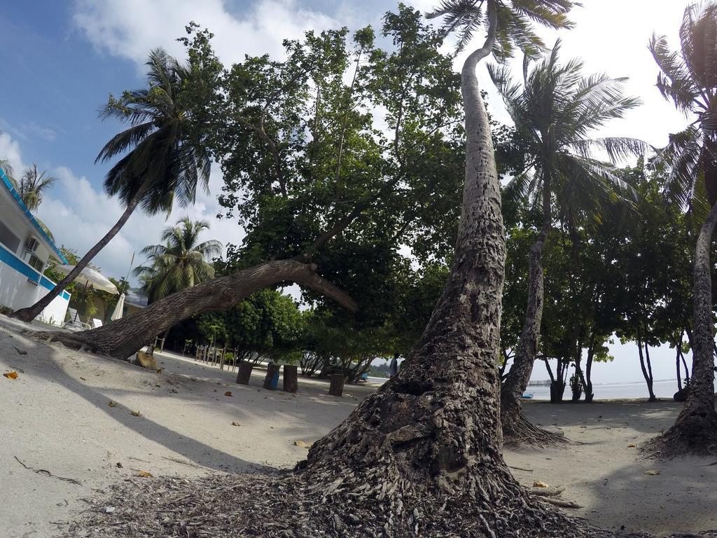 Rip Tide Vacation Inn, K.Guraidhoo กุราอิธู ภายนอก รูปภาพ