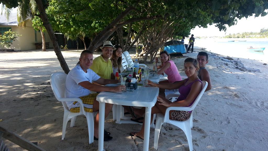 Rip Tide Vacation Inn, K.Guraidhoo กุราอิธู ภายนอก รูปภาพ