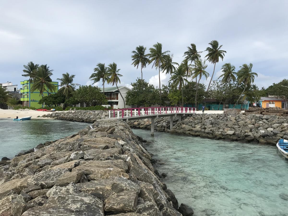 Rip Tide Vacation Inn, K.Guraidhoo กุราอิธู ภายนอก รูปภาพ